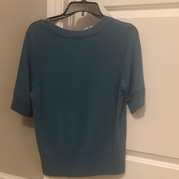 Athleta Blue Short Sleeve Tee - Picture 2 of 3
